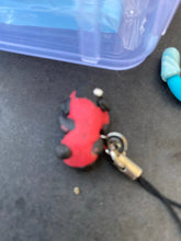 Load image into Gallery viewer, lady bug Key chain
